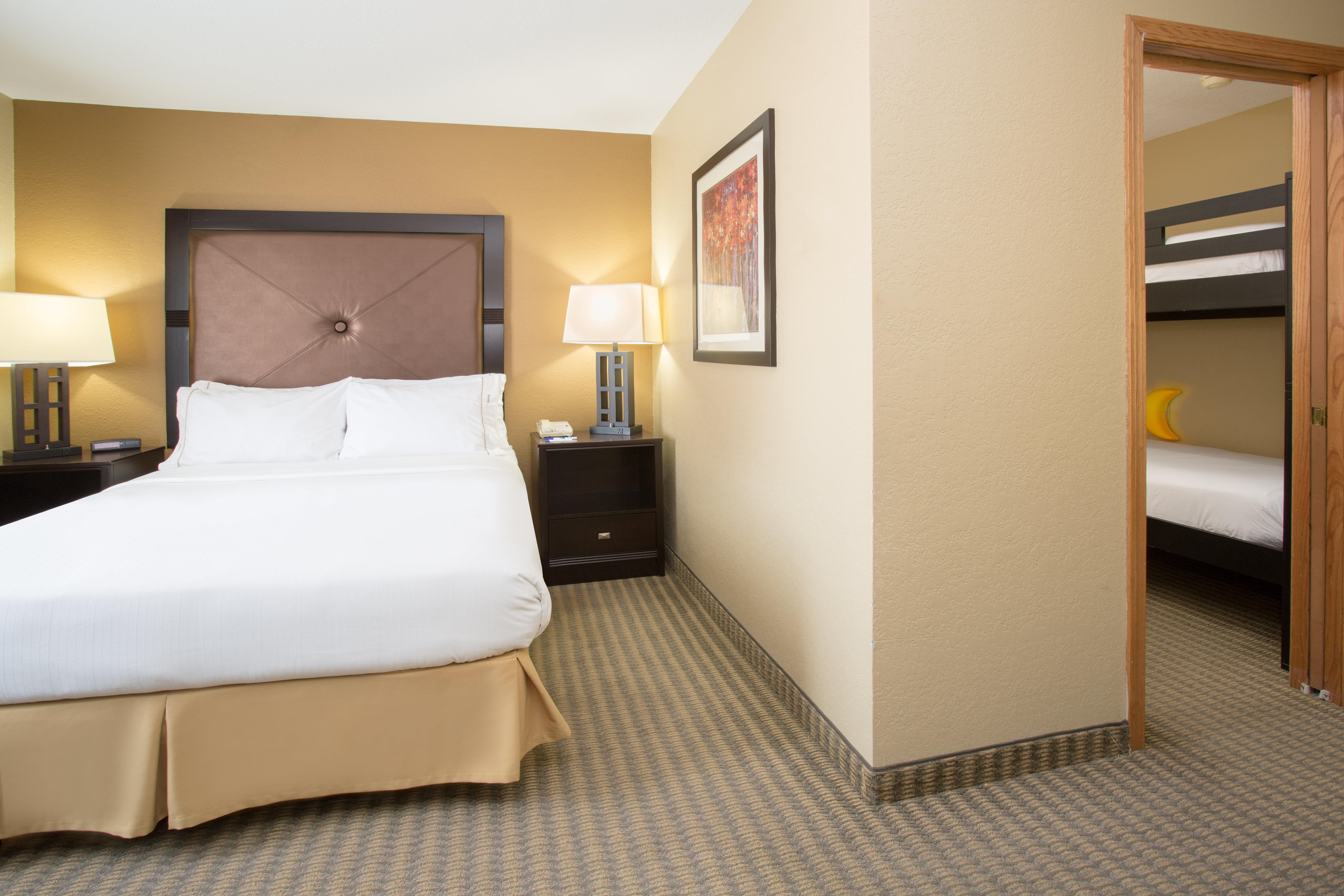 Holiday Inn Express Hotel & Suites Lexington By Ihg Exterior foto