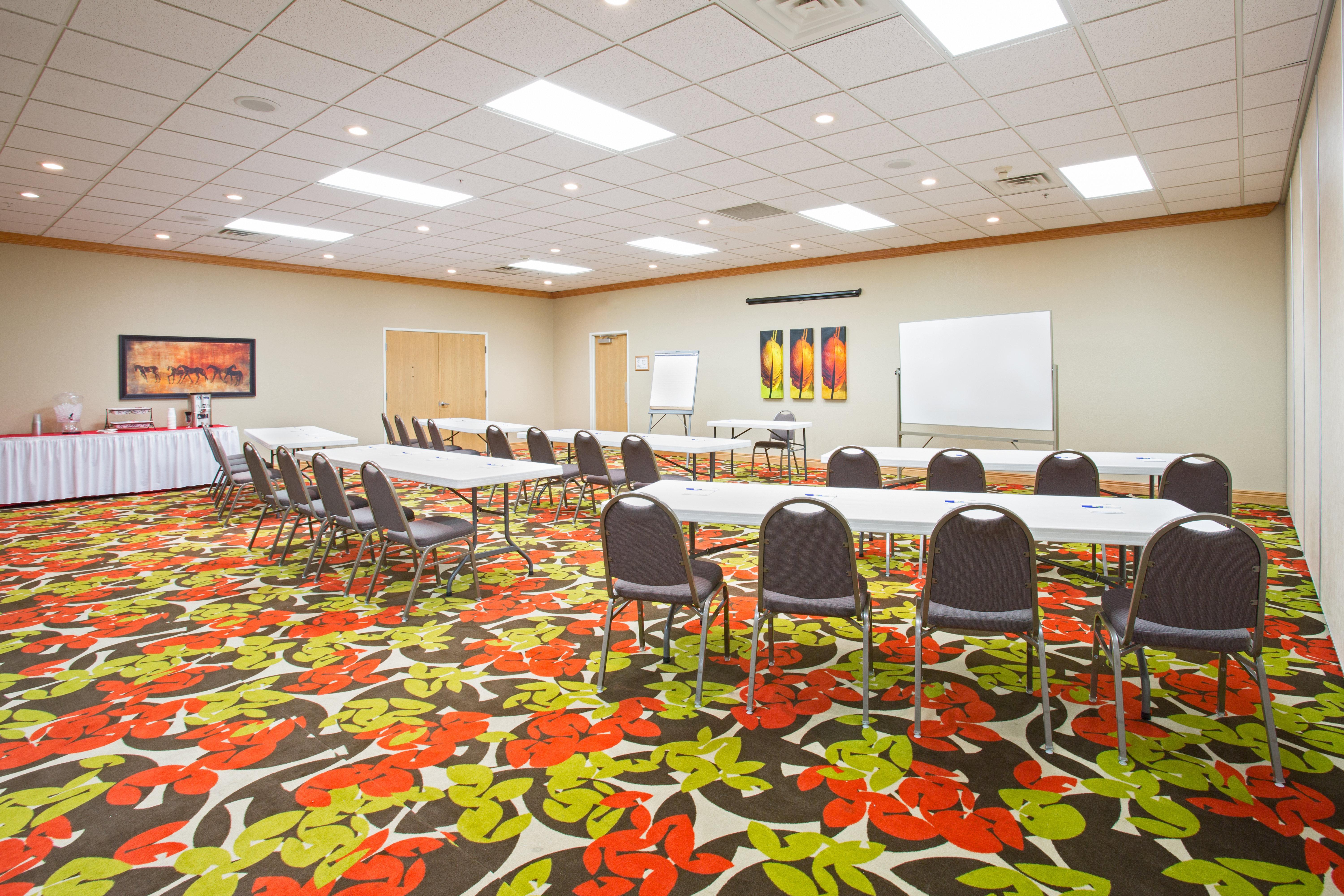 Holiday Inn Express Hotel & Suites Lexington By Ihg Exterior foto