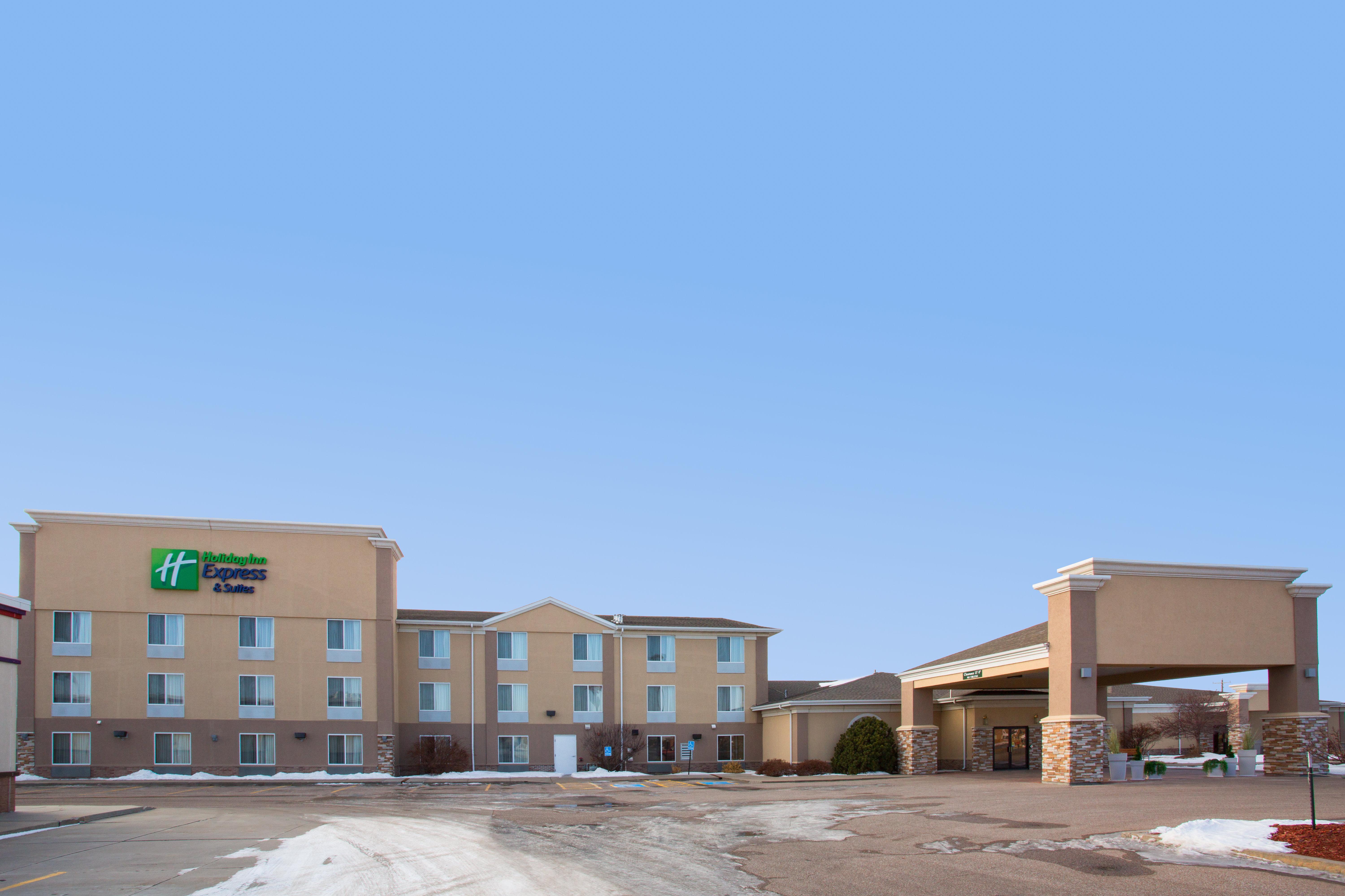 Holiday Inn Express Hotel & Suites Lexington By Ihg Exterior foto